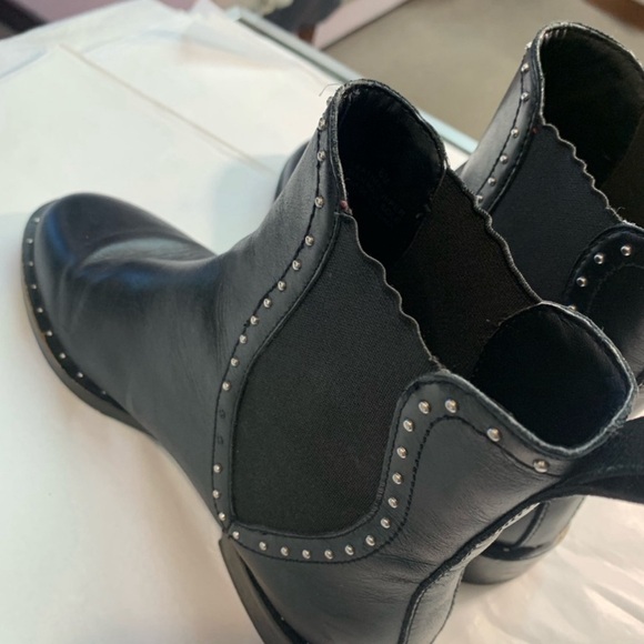 Rebecca Minoff black studded leather Chelsea boots - Picture 8 of 13